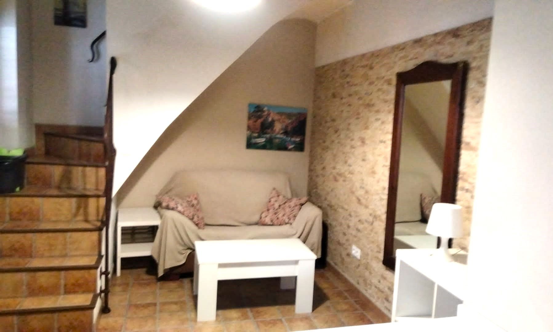 Flat in Carmona, for rent