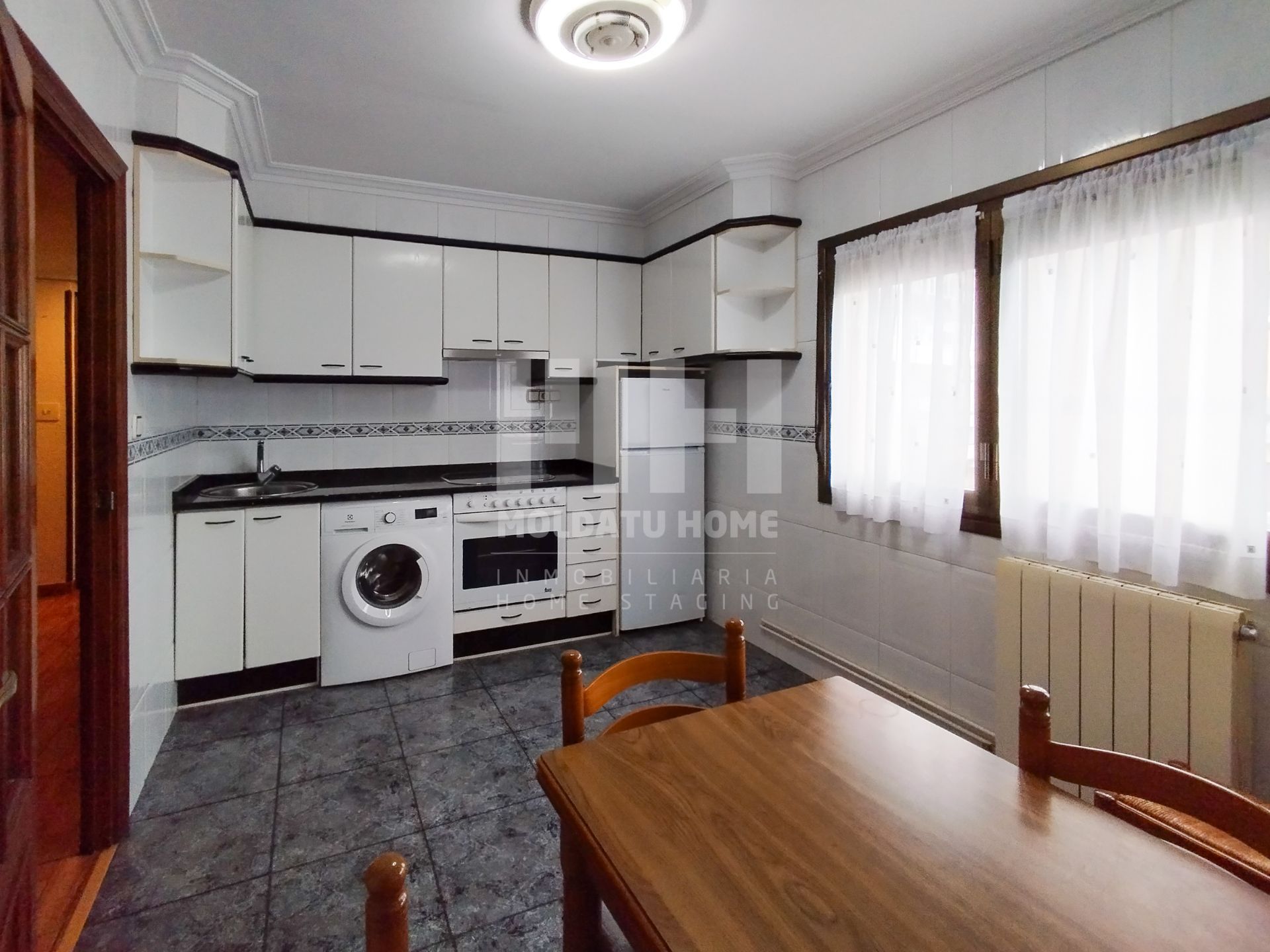 Flat in Irún, for sale