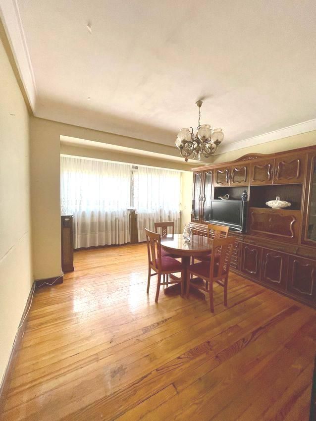 Amplio Piso Amara Avenida de Madrid a reformar, alto, garaje cerrado opcional (+27.000,- euros)