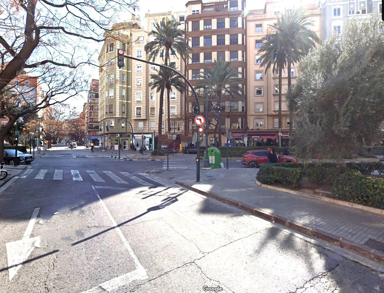 Local comercial en Valencia, L'Eixample - Gran Via Marques del Turia, venta