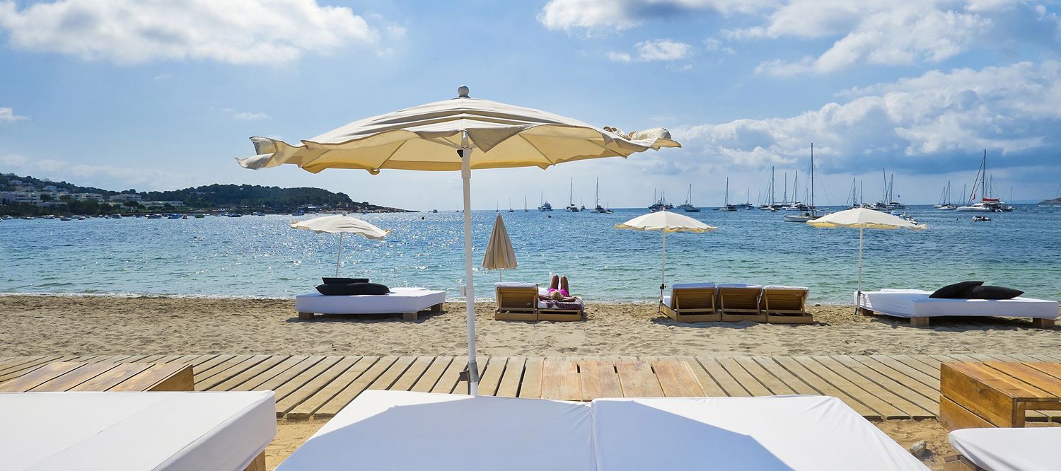 El Paraíso de Ibiza en un Entorno Urbano: Playa de Talamanca