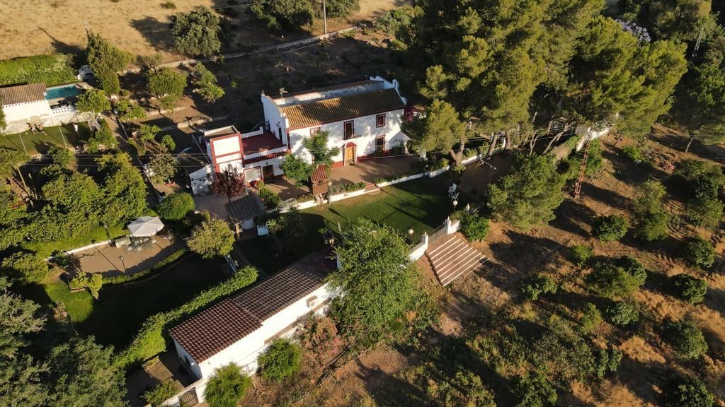 Вилла в Sevilla, Dos Hermanas, Acalá y La Campiña, продажа