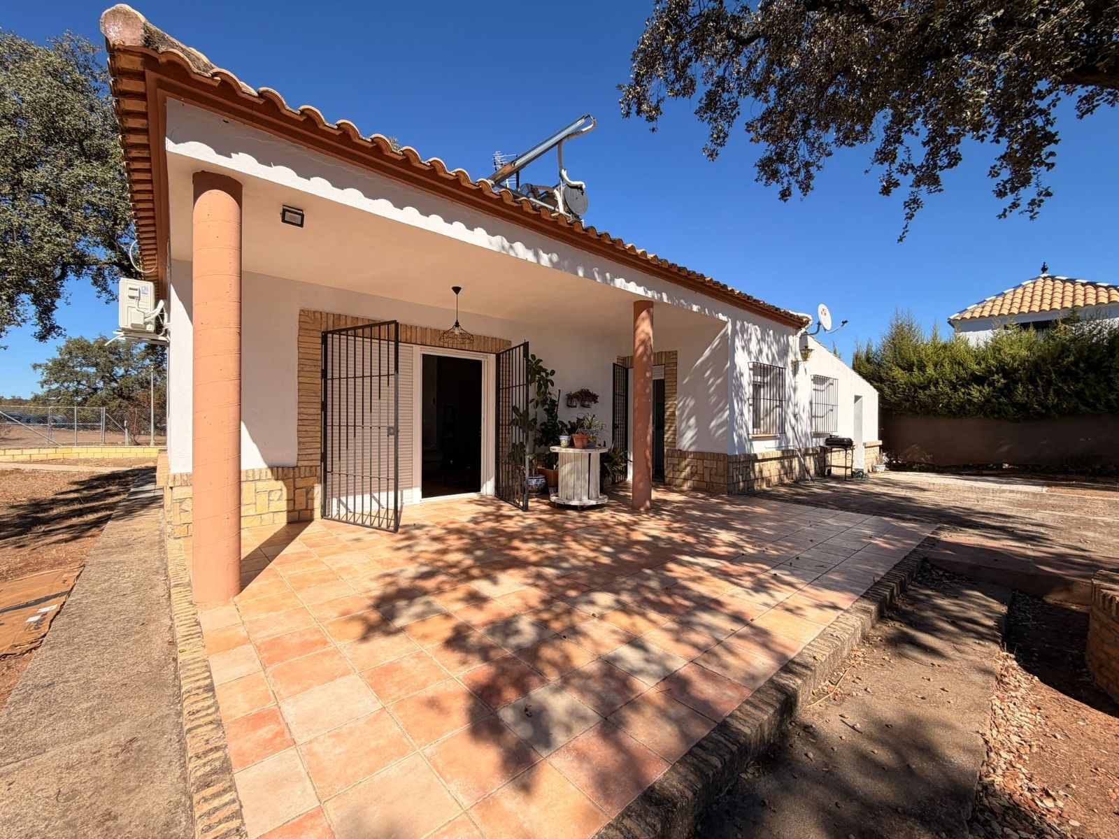 Villa in Guillena, Ruta de la Plata, Castilblanco y Sierra Norte, verkauf