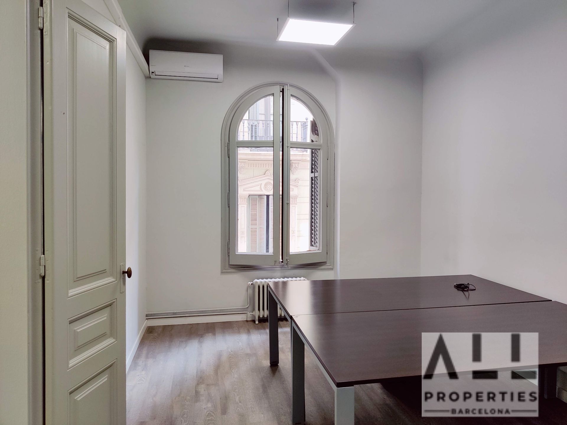 Bureau à Barcelona, Ciutat Vella, location