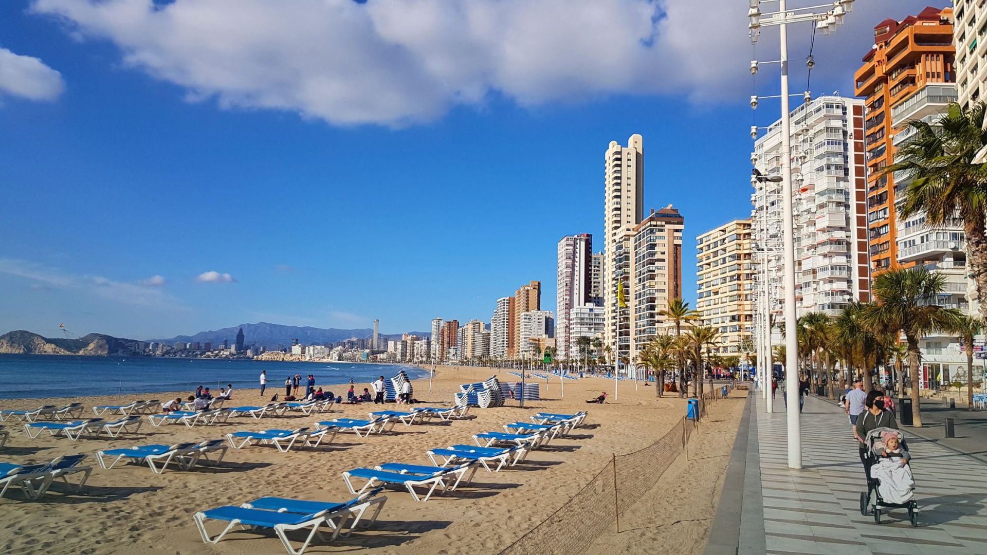 Genieten van de lente in Alicante: cultuur, natuur en evenementen voor iedereen