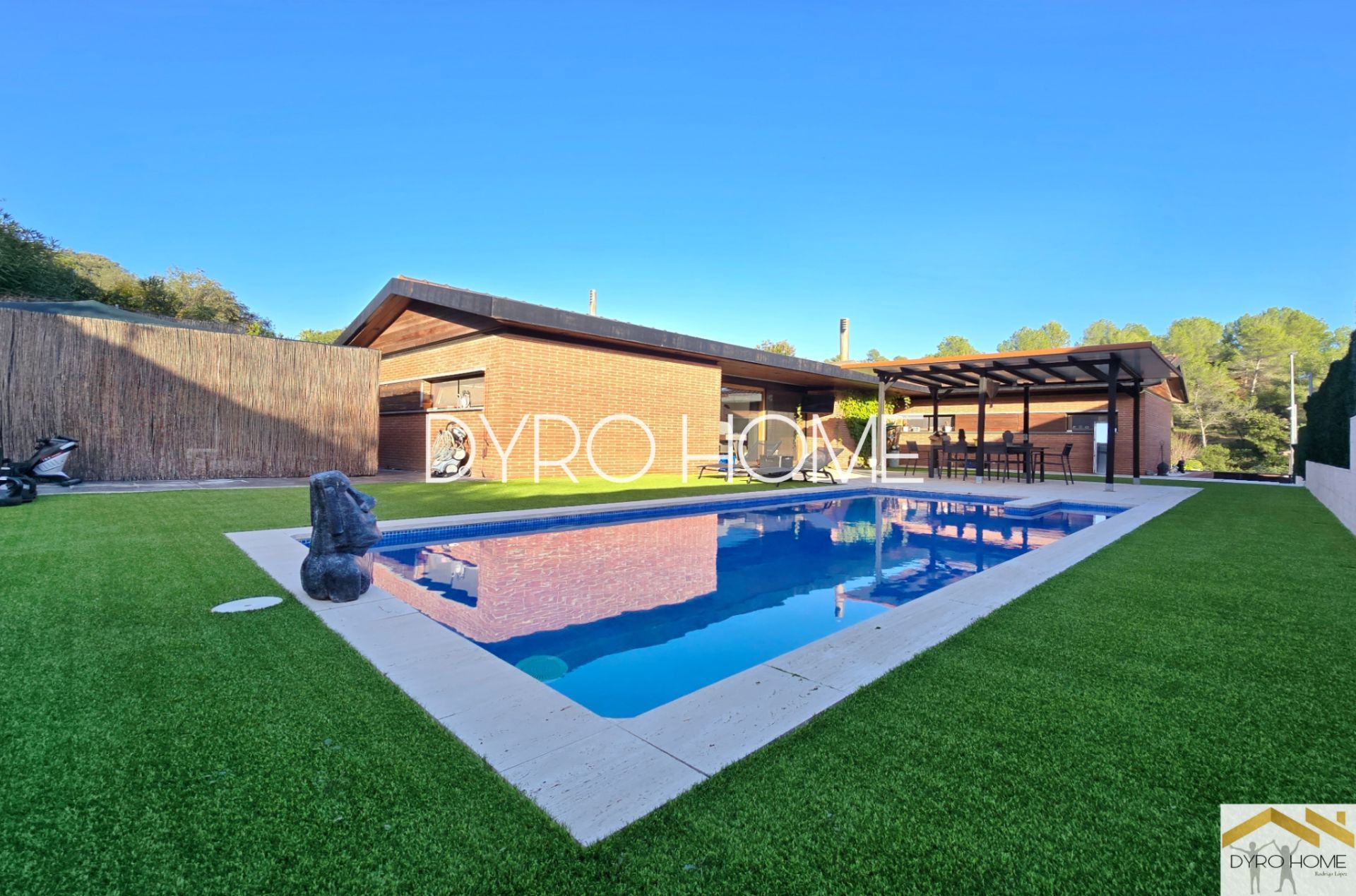 Villa in Ullastrell, for sale