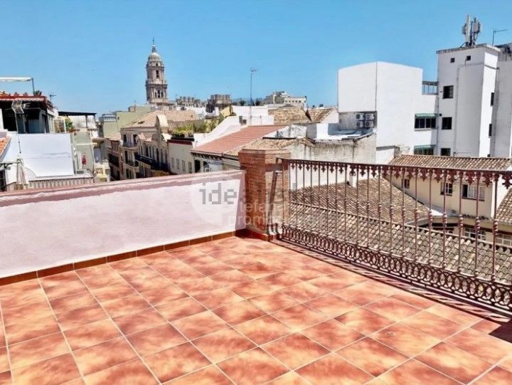 Penthouse in Málaga, Centro, for sale