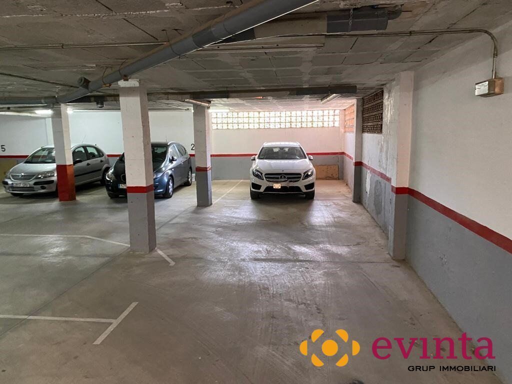 garaje--parking en vallirana ·  85000€