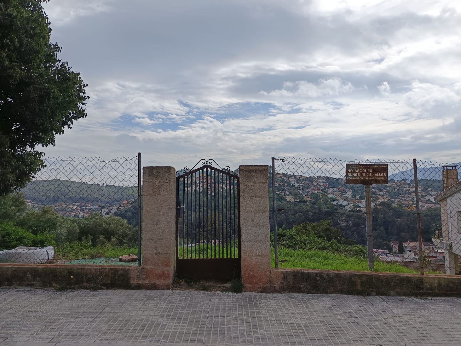 parcelas en vallirana · vall-del-sol 90000€