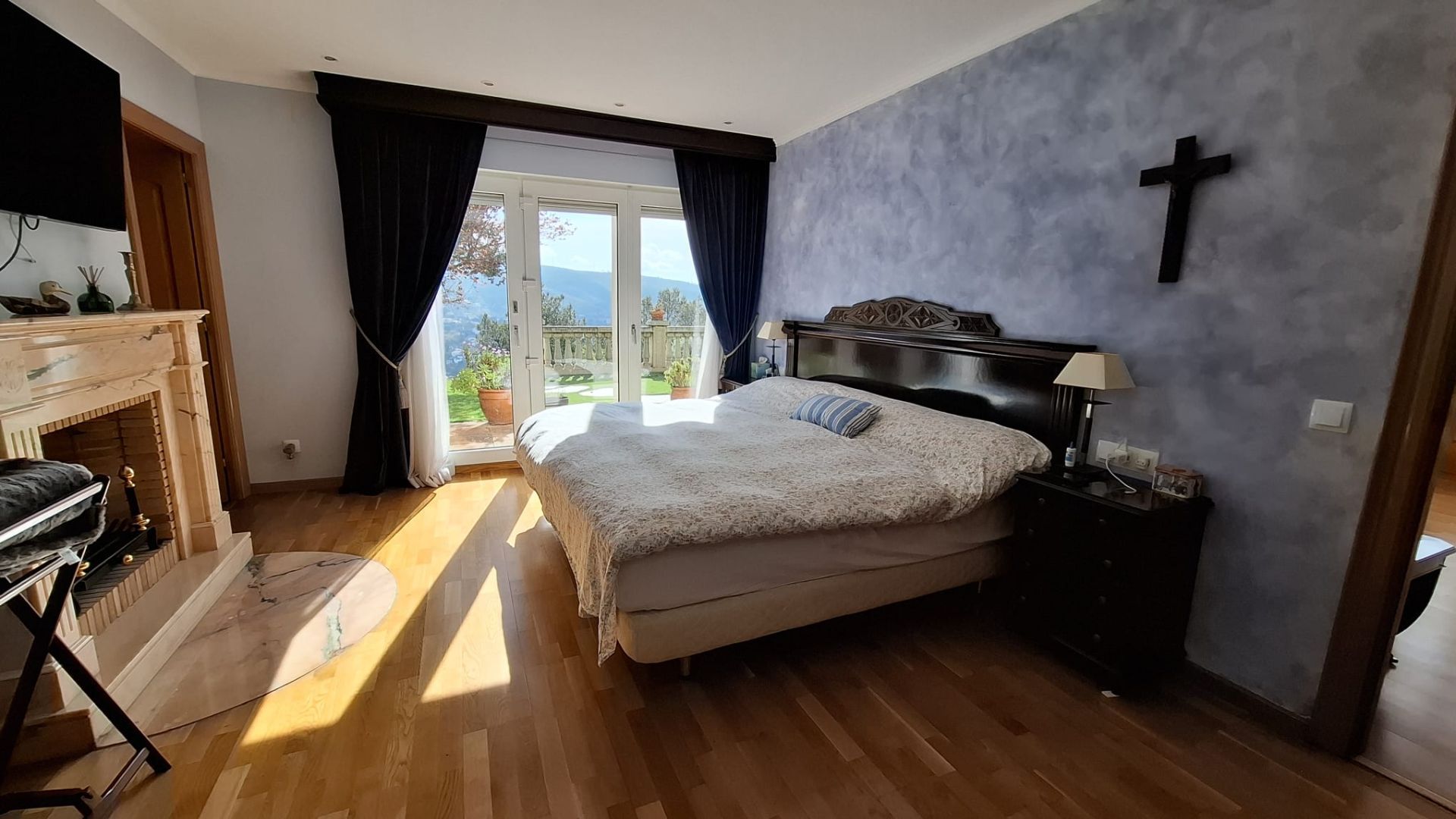 casas--chalets en vallirana ·  850000€