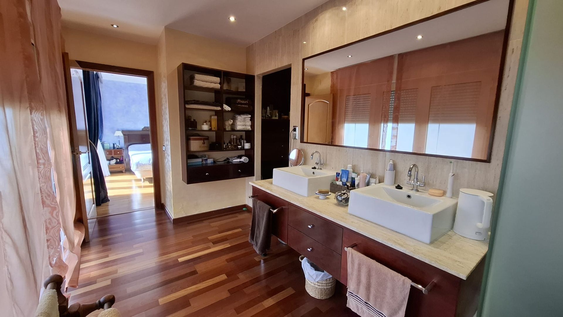 casas--chalets en vallirana ·  850000€