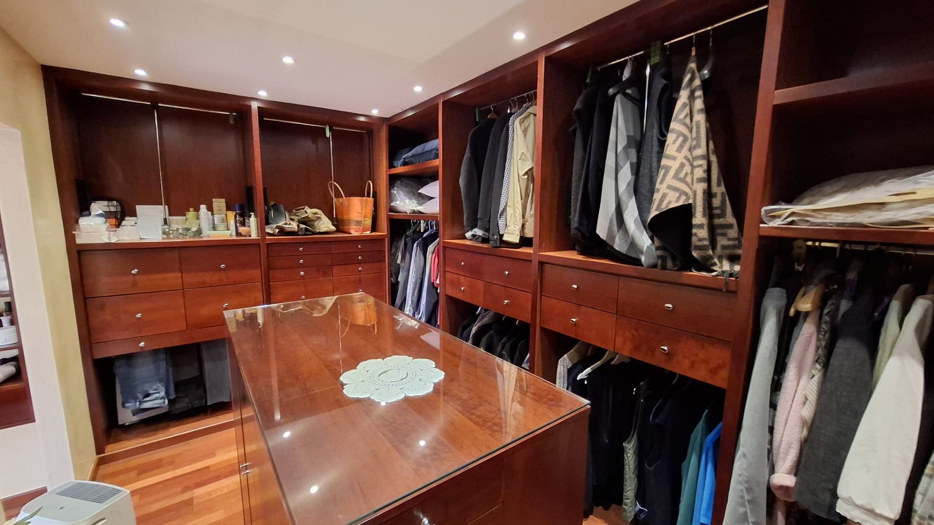 casas--chalets en vallirana ·  850000€