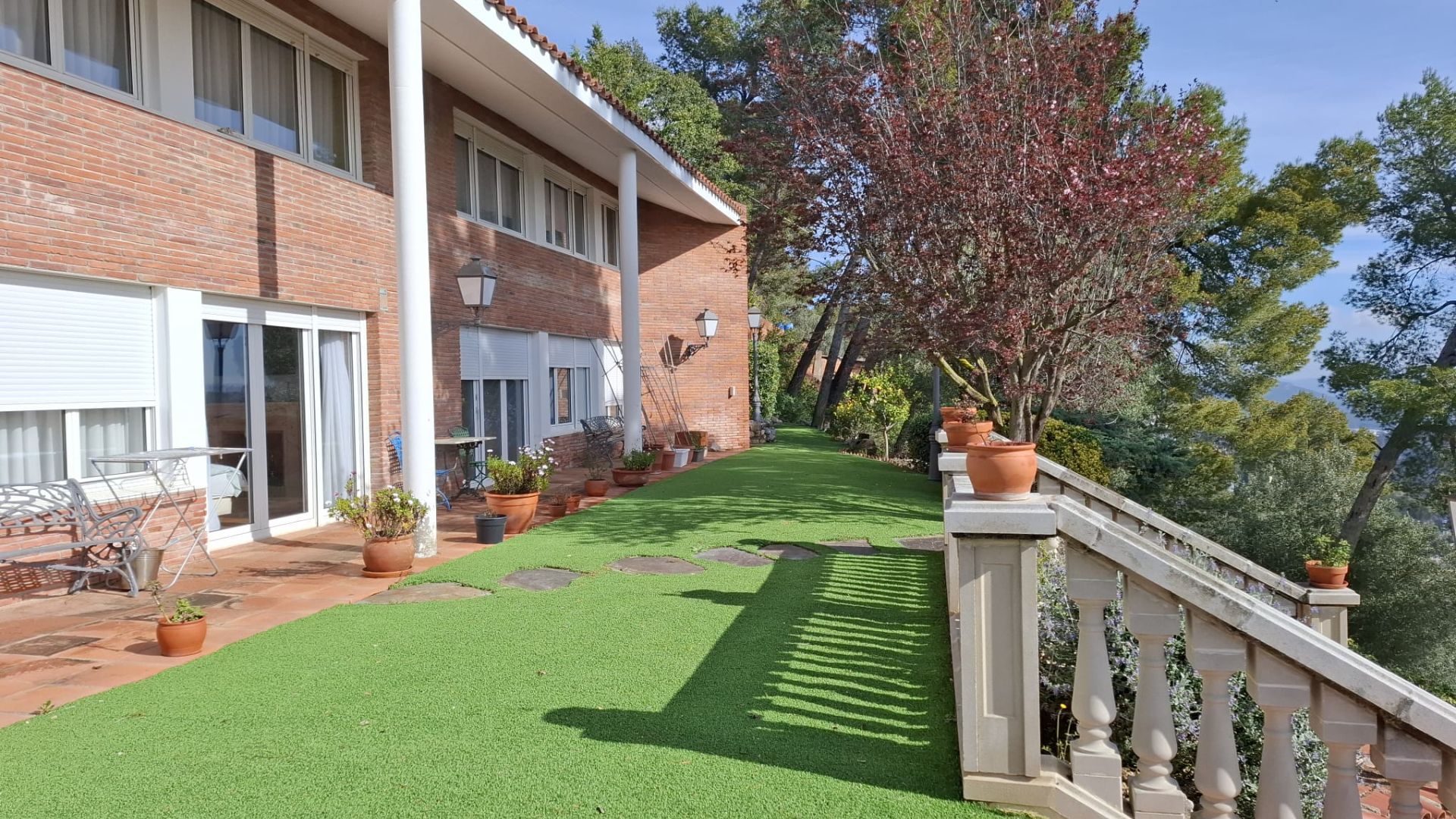 casas--chalets en vallirana ·  850000€