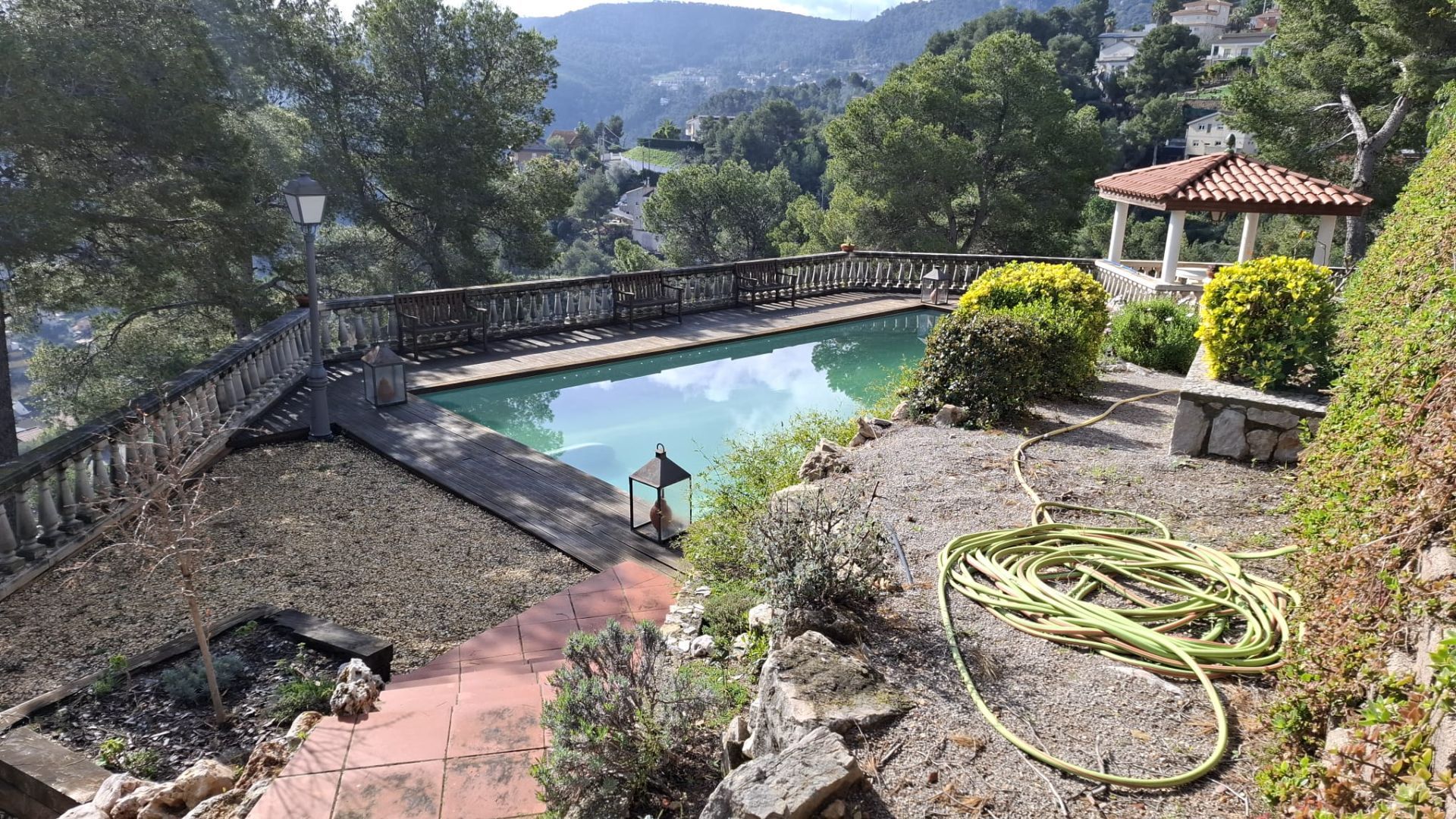 casas--chalets en vallirana ·  850000€