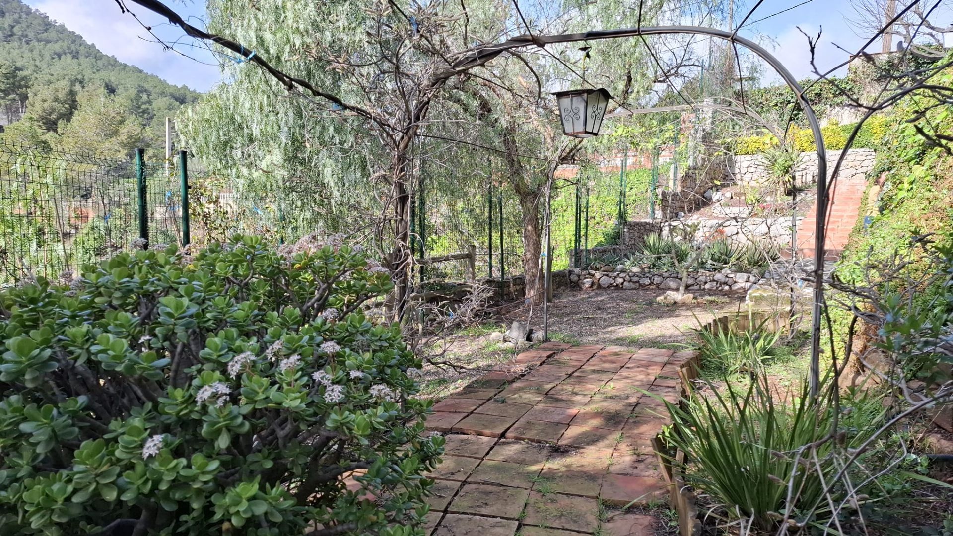 casas--chalets en vallirana ·  850000€