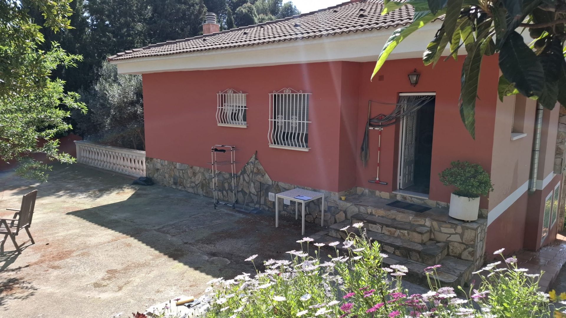 casas--chalets en vallirana ·  520000€