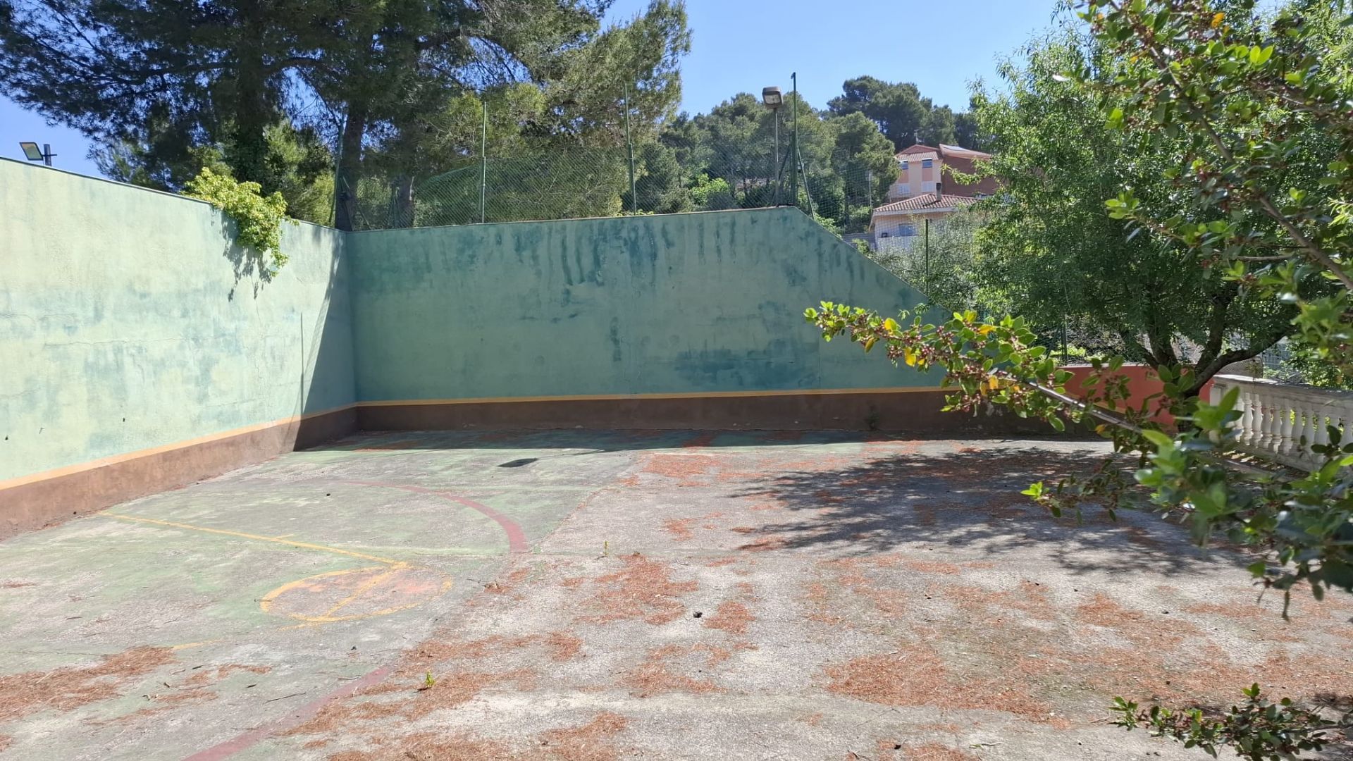 casas--chalets en vallirana ·  520000€