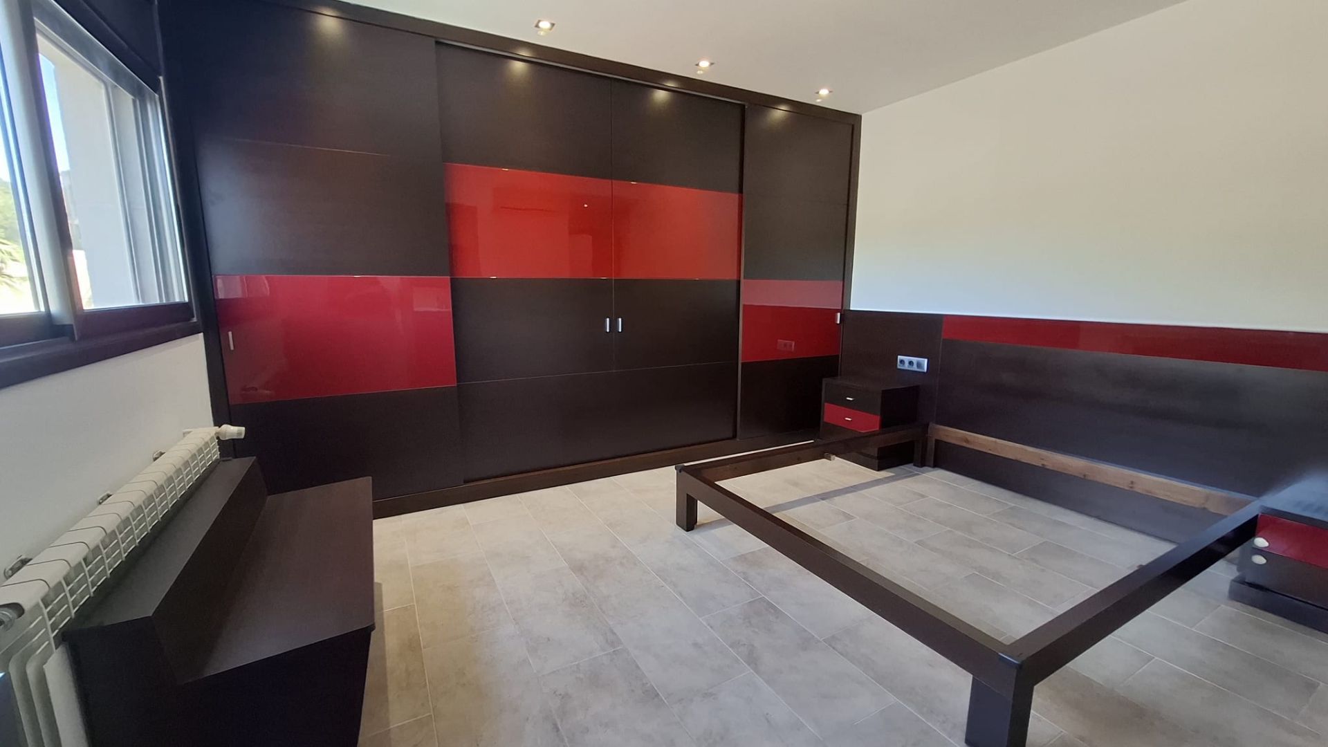 casas--chalets en vallirana ·  Array€