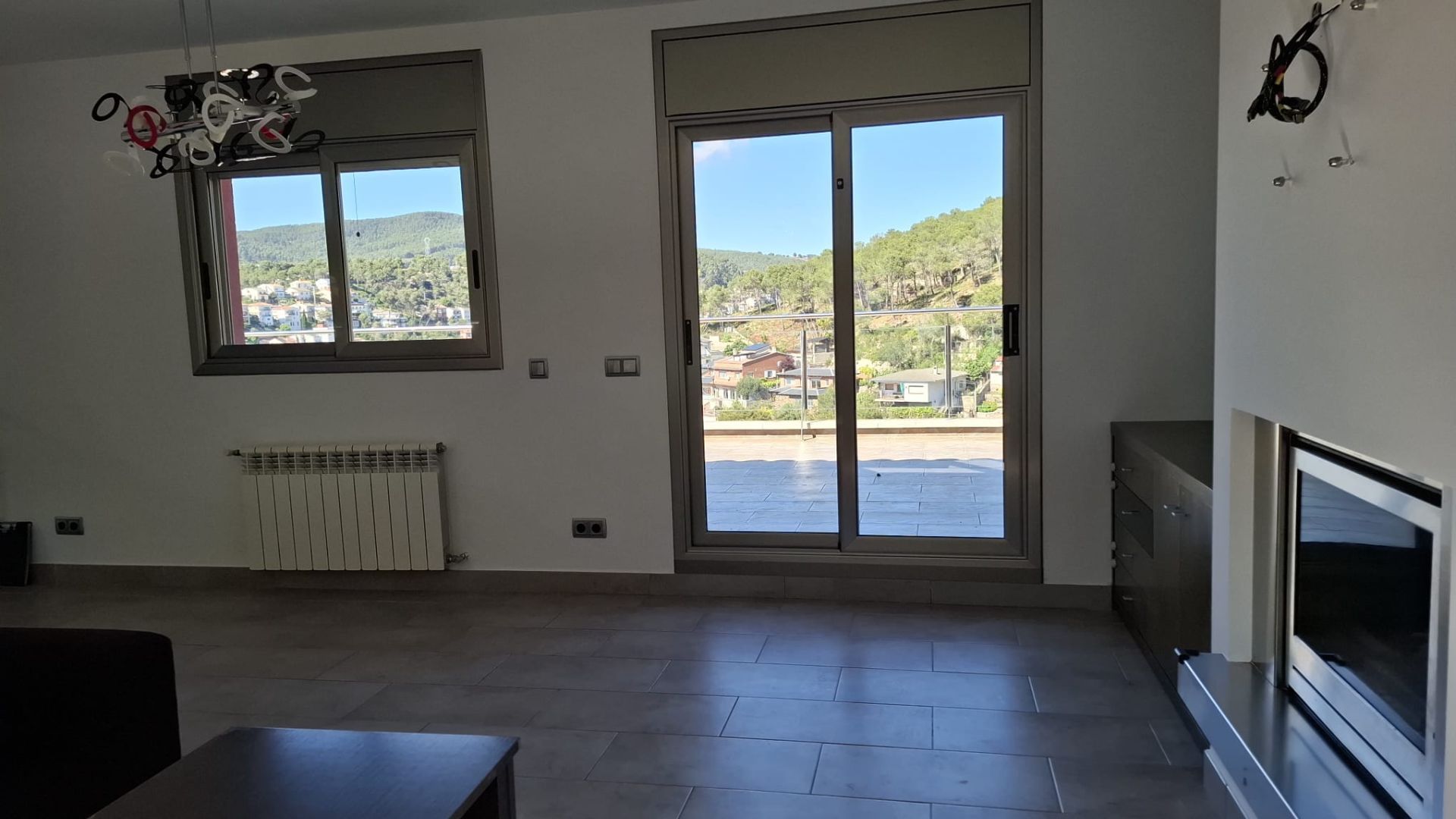 casas--chalets en vallirana ·  Array€