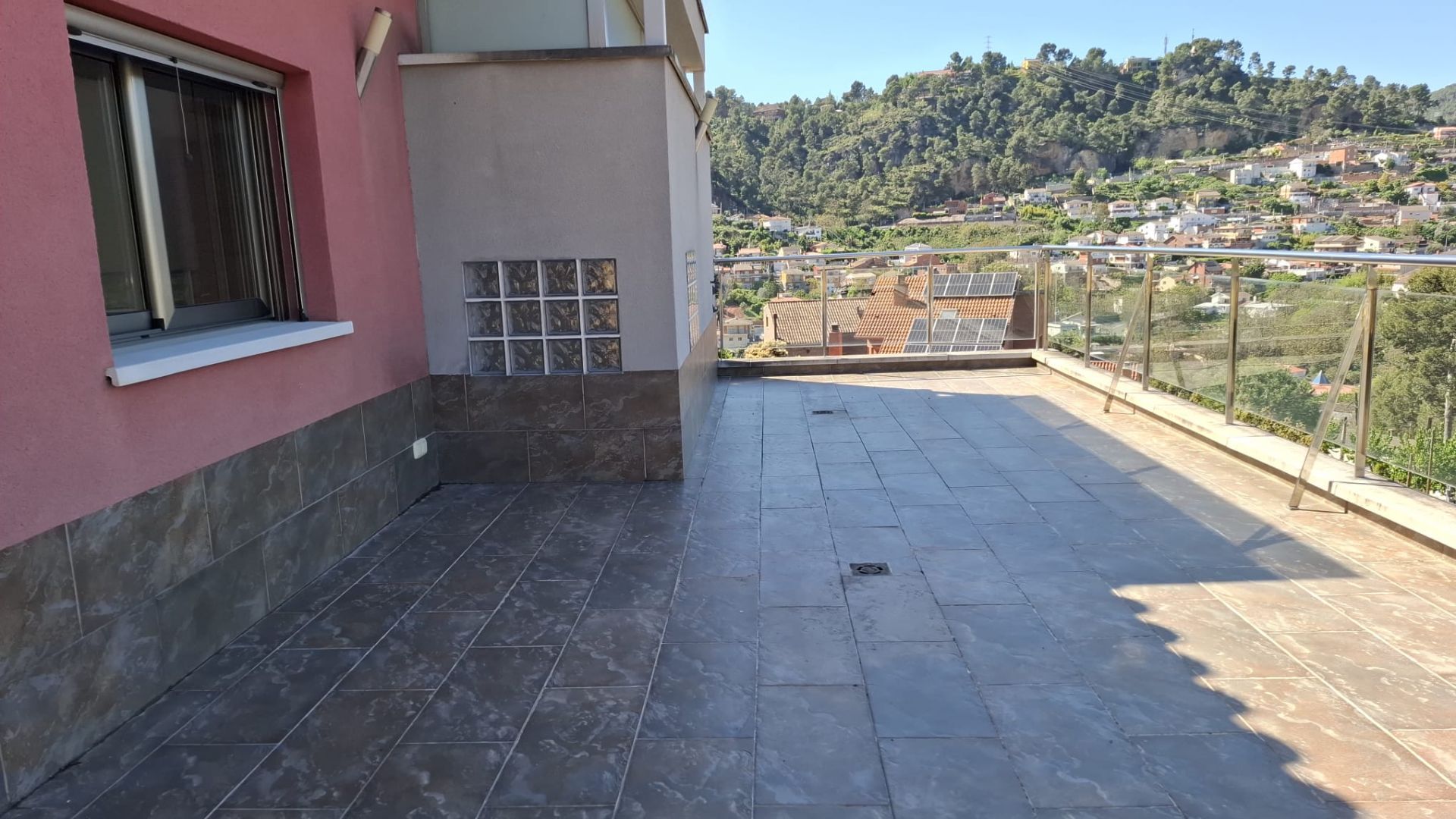 casas--chalets en vallirana ·  Array€