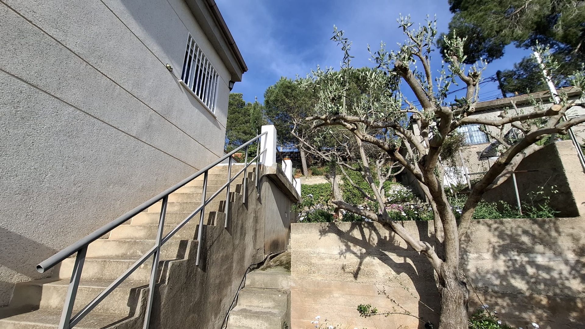 casas--chalets en vallirana ·  390000€