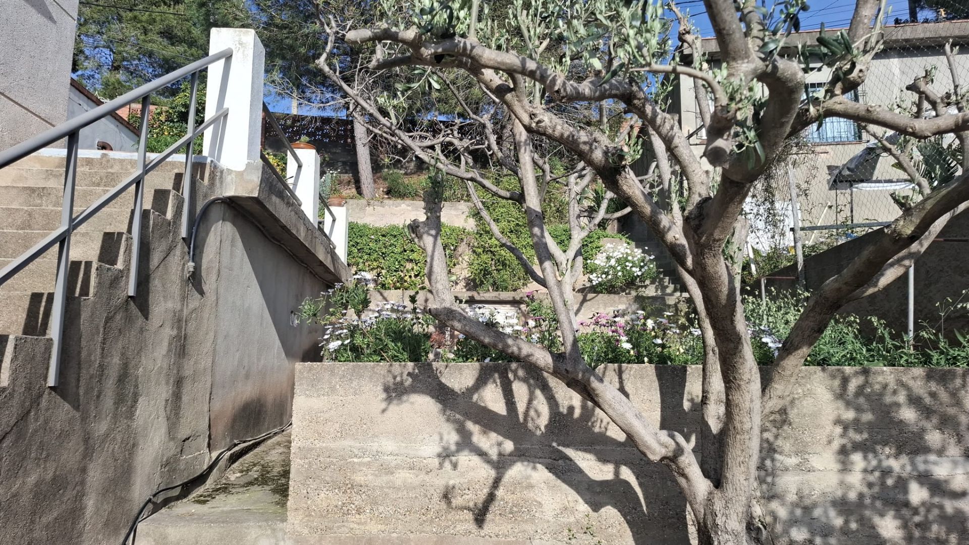 casas--chalets en vallirana ·  390000€