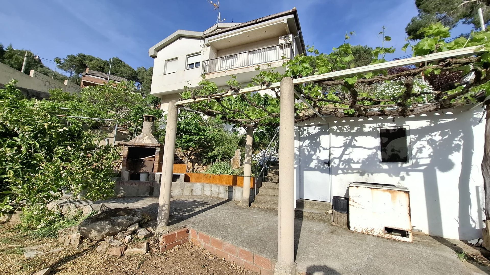 casas--chalets en vallirana ·  390000€