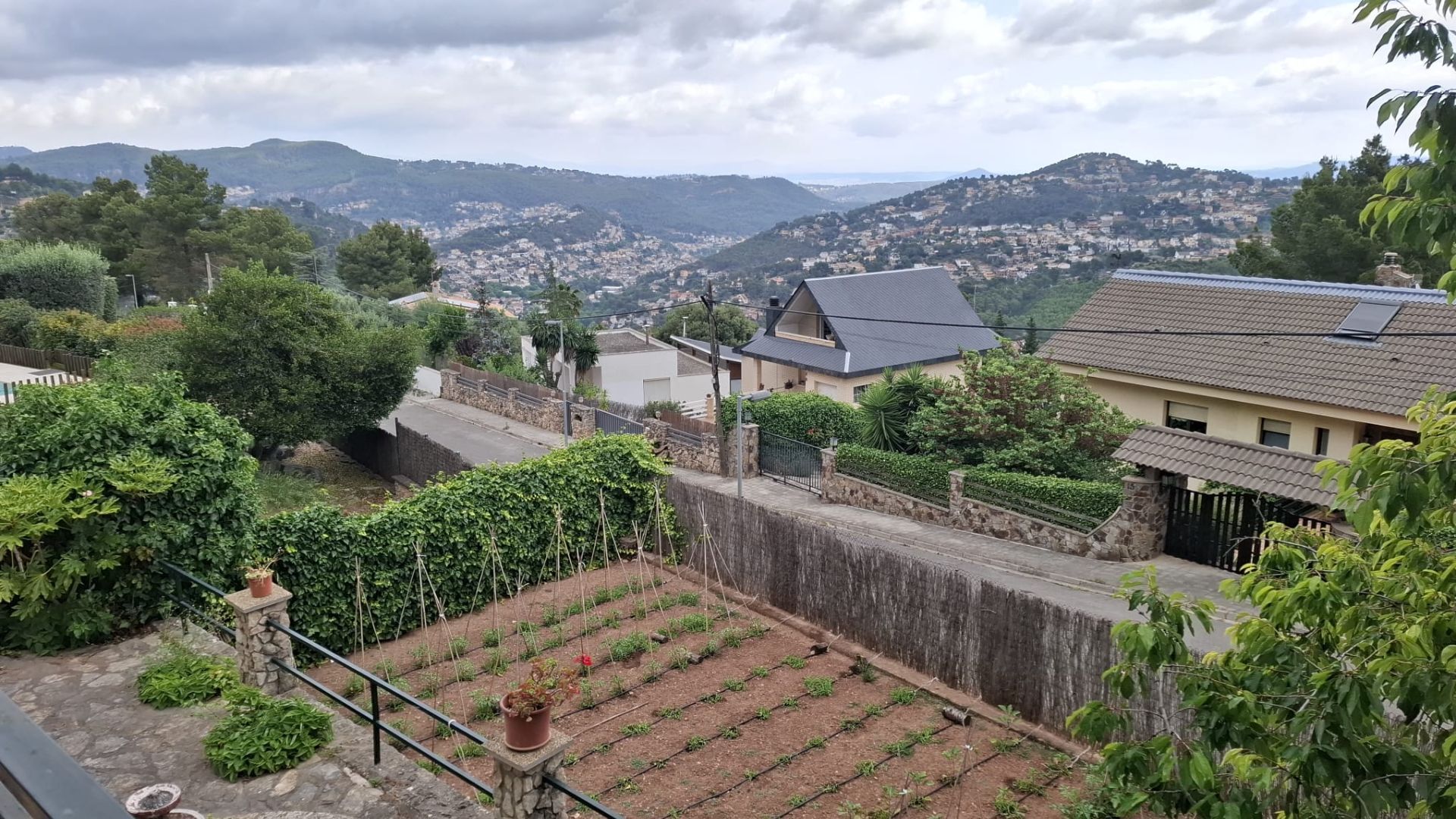 casas--chalets en vallirana ·  475000€