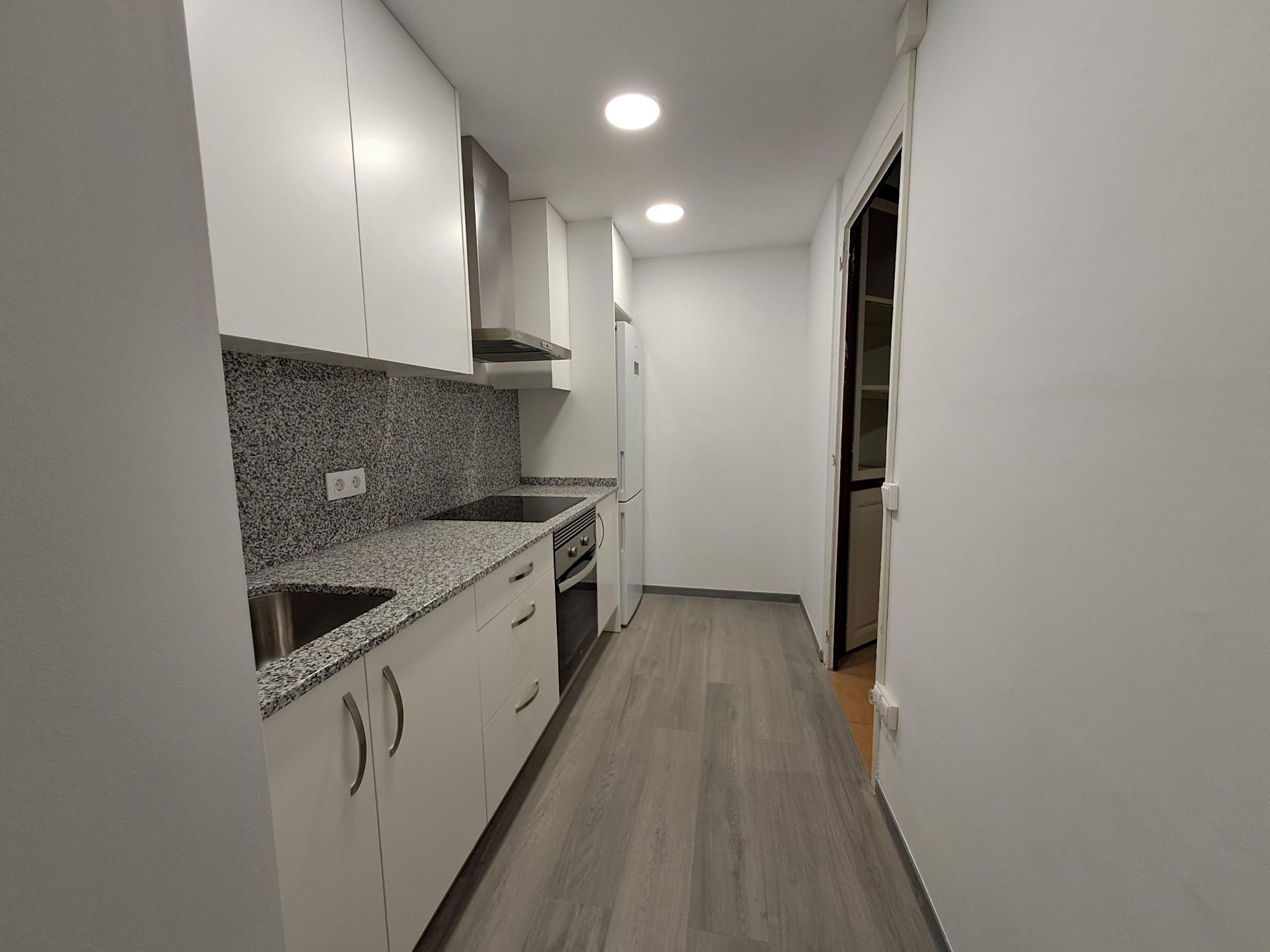 piso en vallirana ·  968€