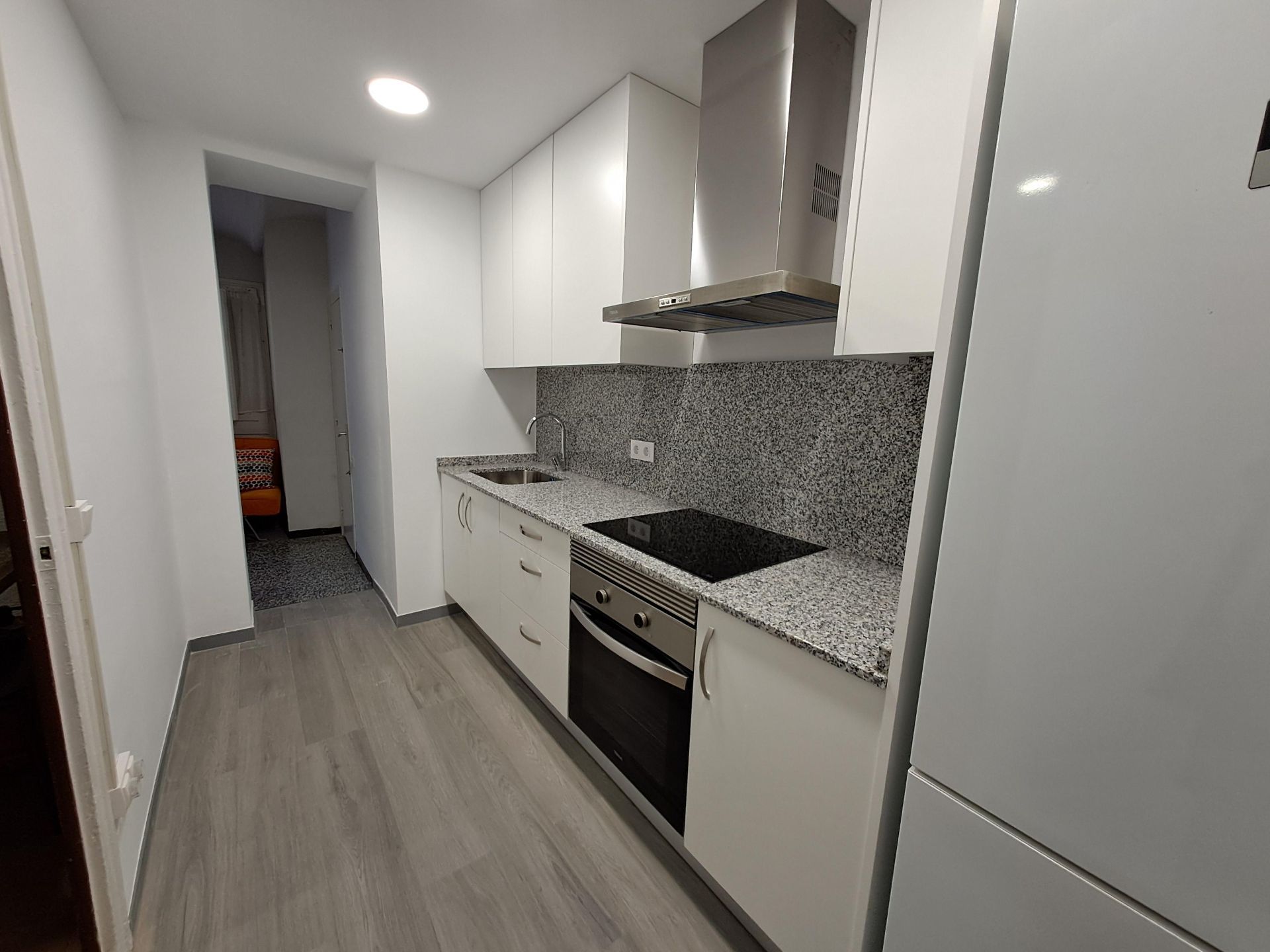 piso en vallirana ·  968€