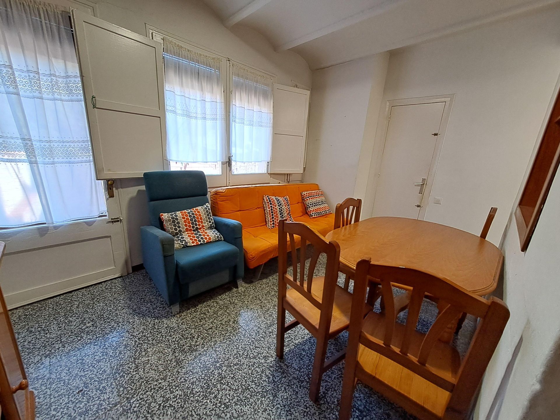piso en vallirana ·  968€