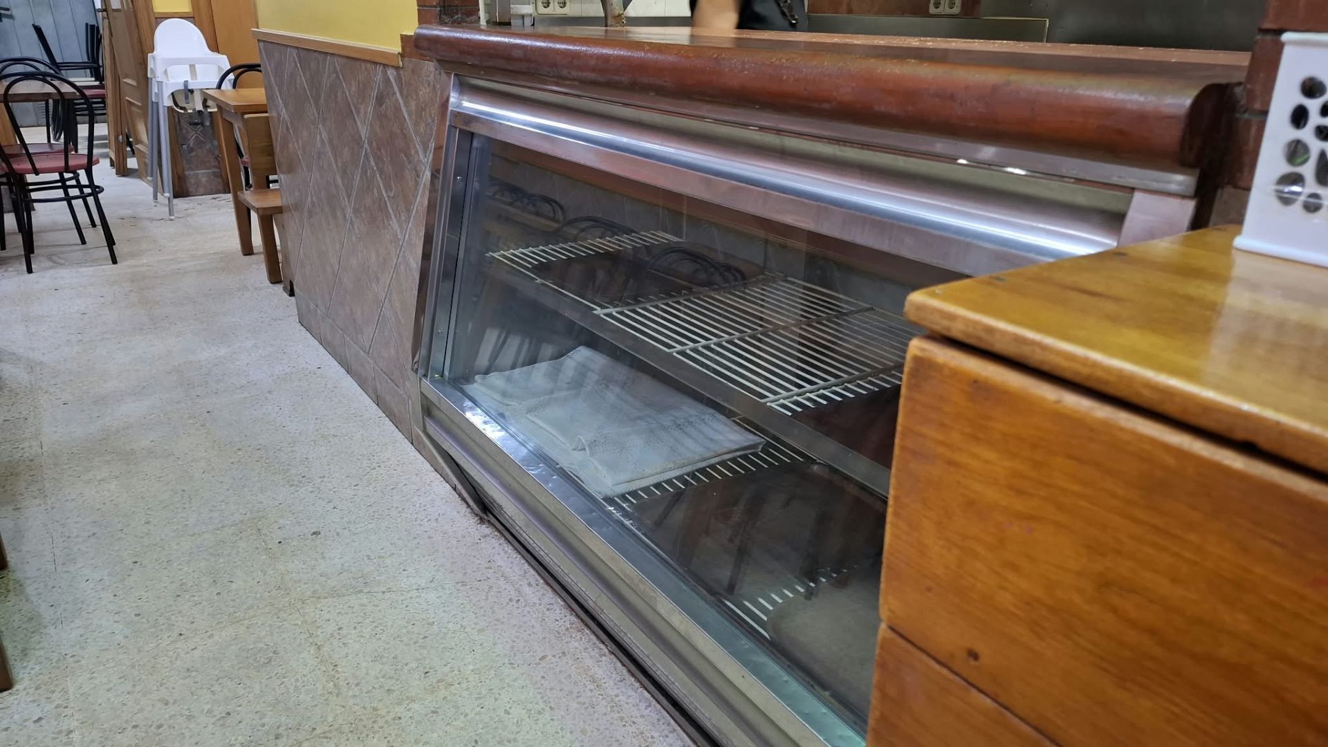 locales-comerciales en cervello ·  98000€