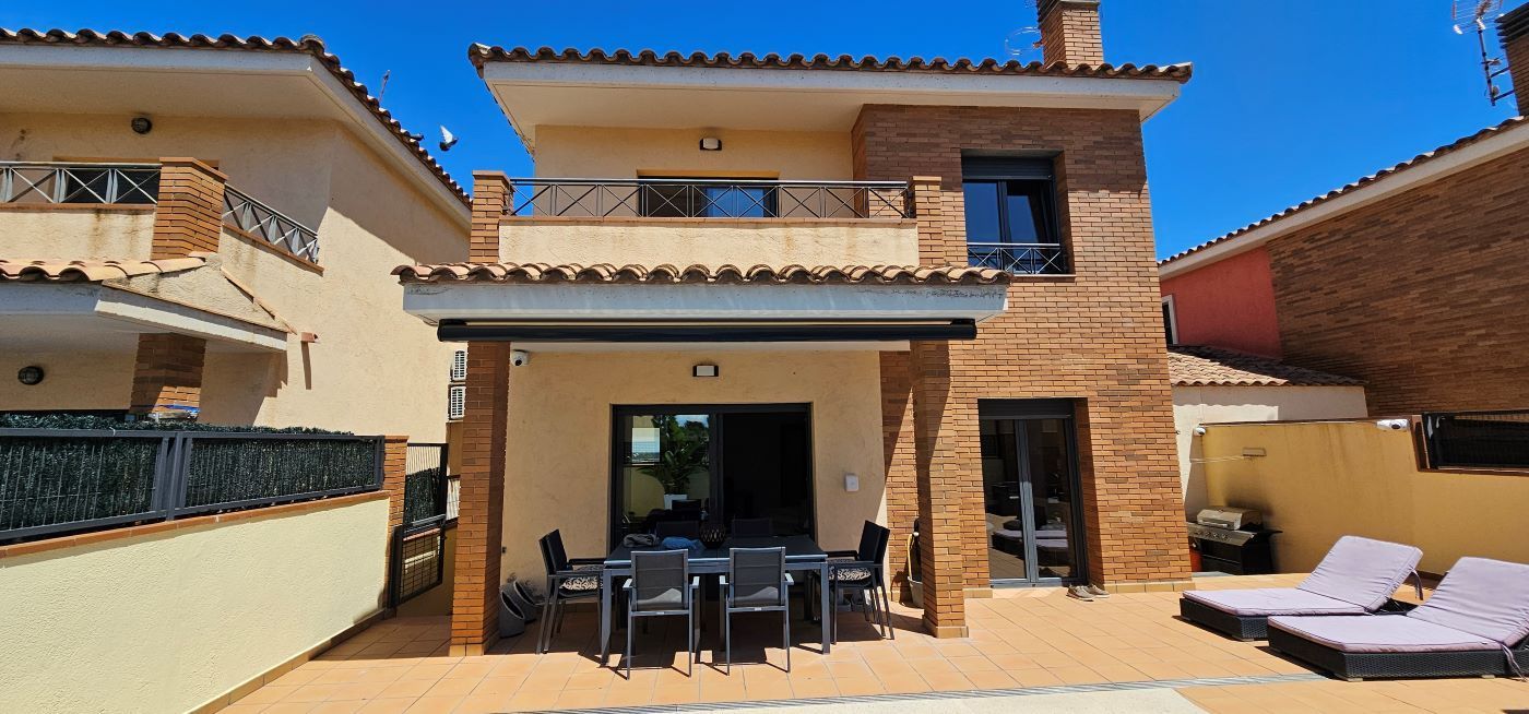 casas--chalets en empuriabrava · puigmal-mas-nou 490000€