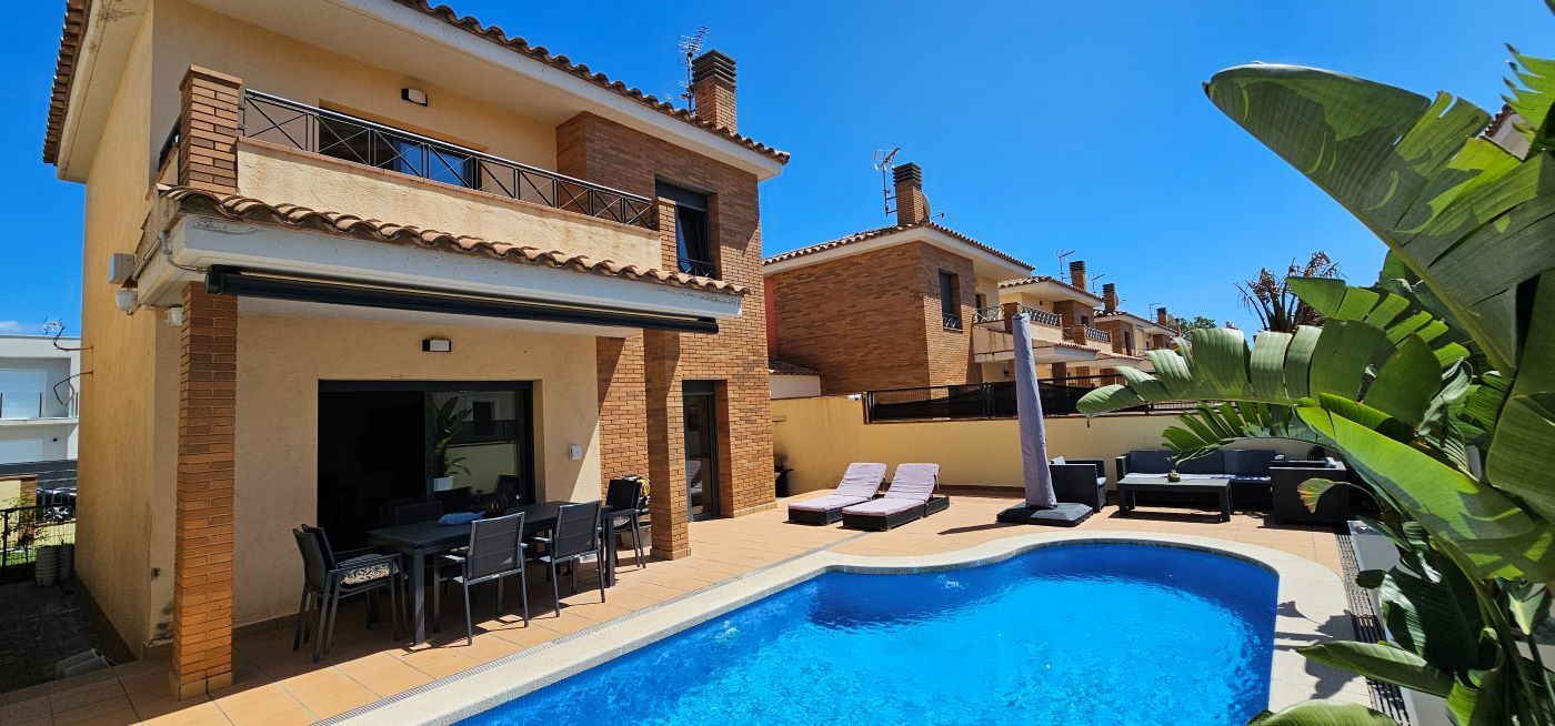 casas--chalets en empuriabrava · puigmal-mas-nou 490000€