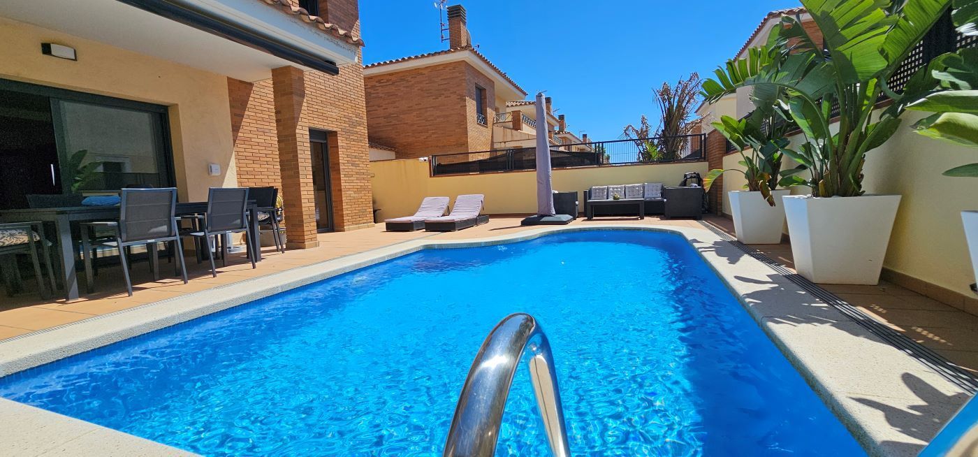 casas--chalets en empuriabrava · puigmal-mas-nou 490000€