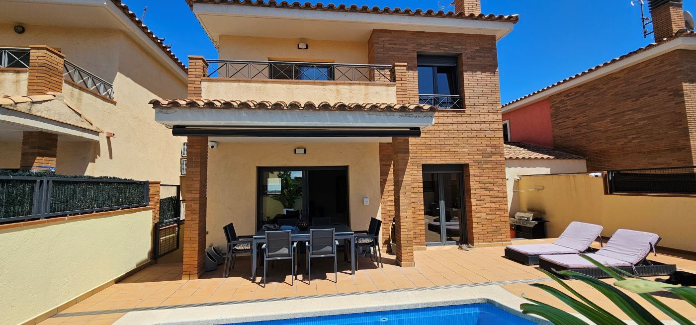casas--chalets en empuriabrava · puigmal-mas-nou 490000€