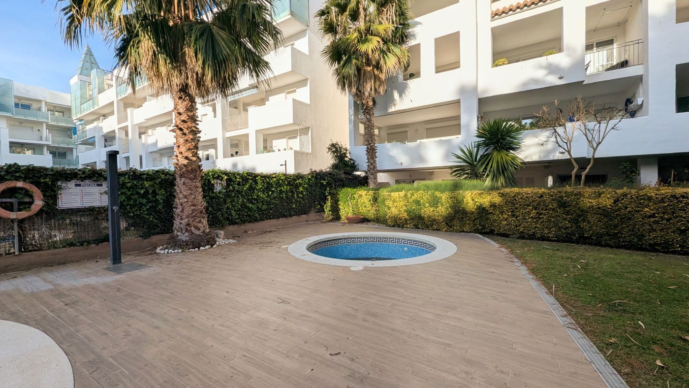 apartamentos en roses ·  165000€