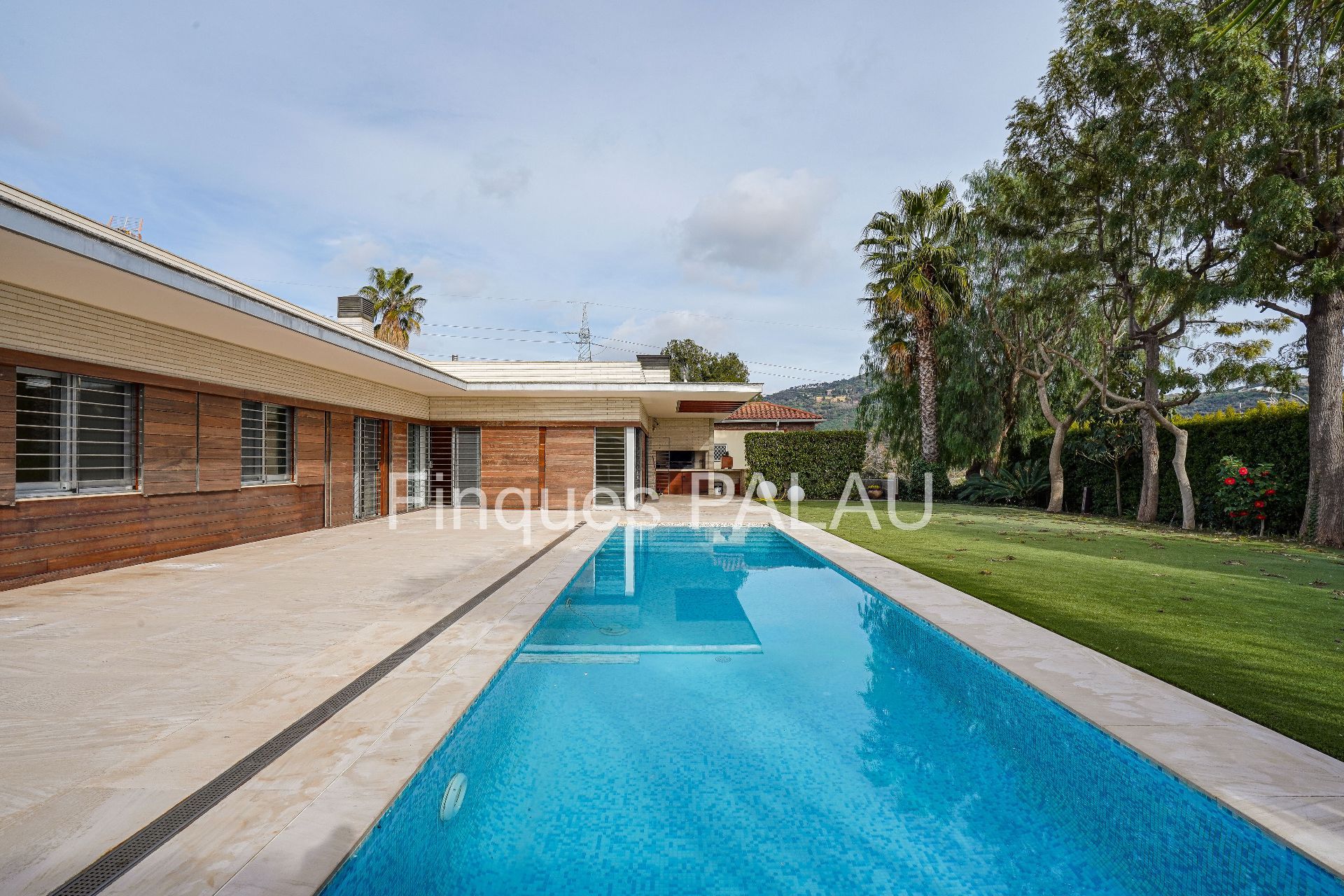 Вилла в Sant Just Desvern, LA PLANA, продажа