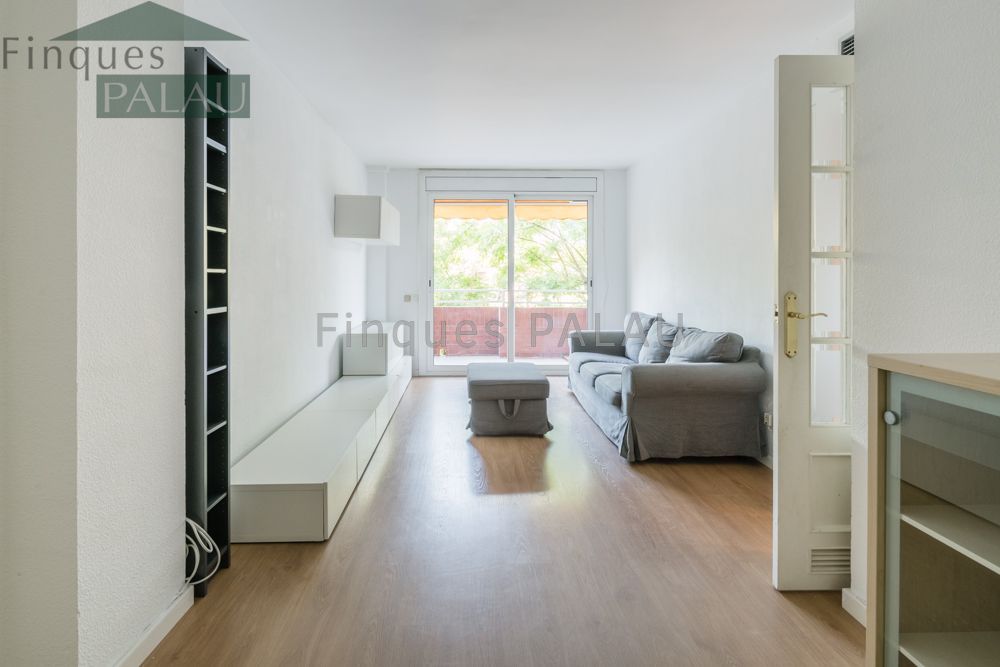 Grand Appartement à Sant Joan Despí, TV3, location