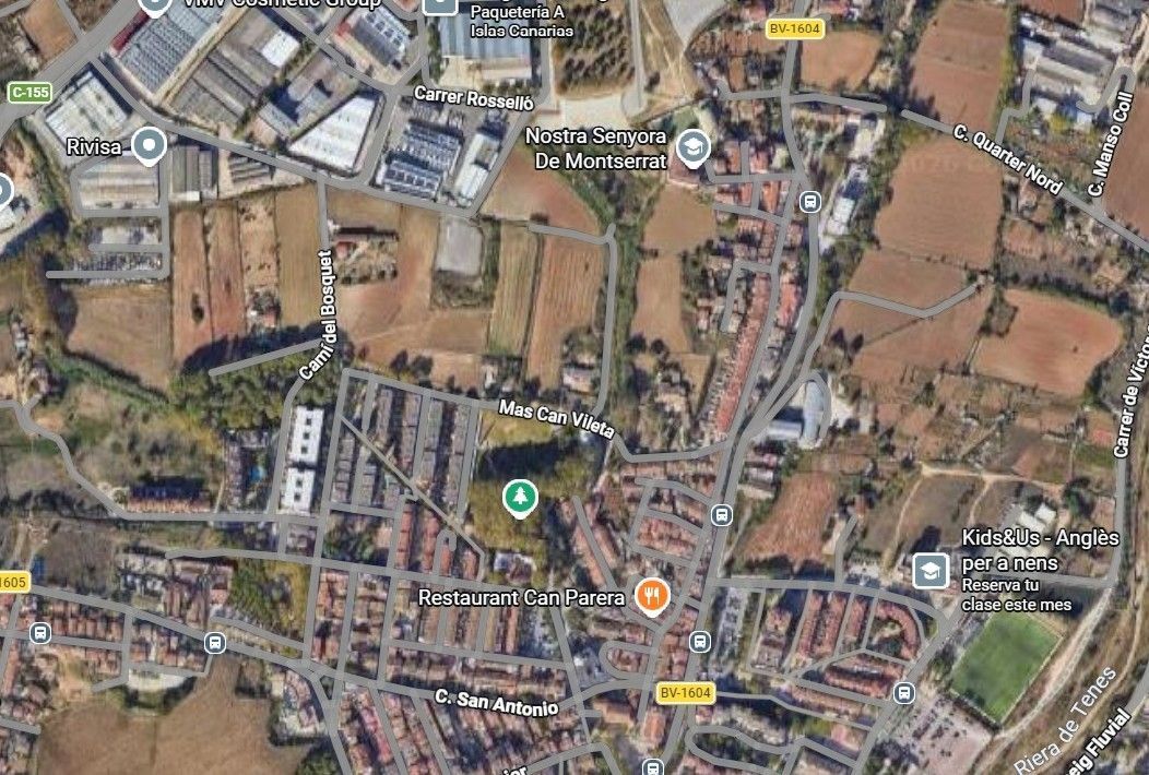 Parcel·la a Parets del Vallès, en venda
