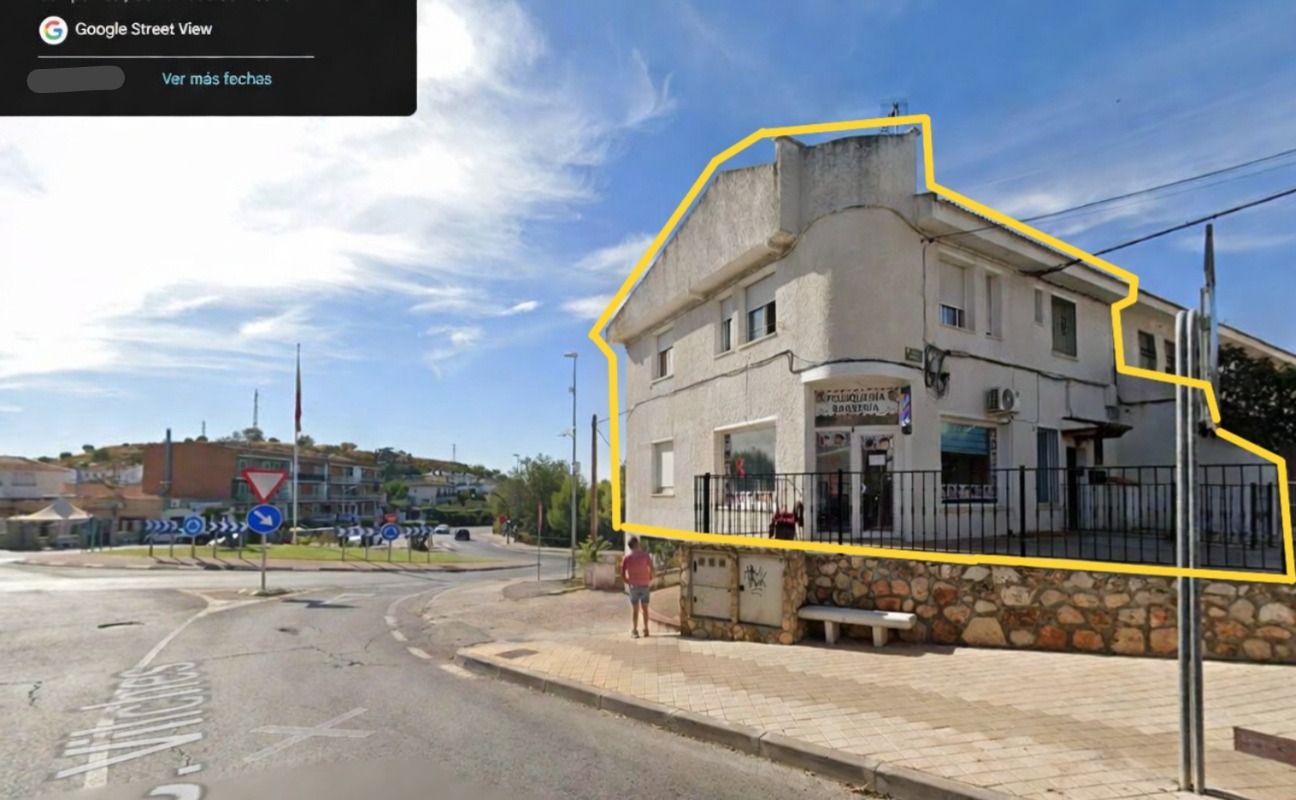 Edificio en Campo Real, venta