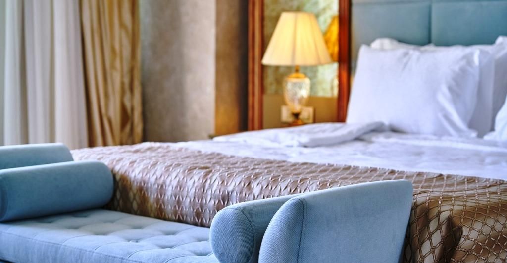 Descubre los trucos para iluminar una habitación sin ventanas