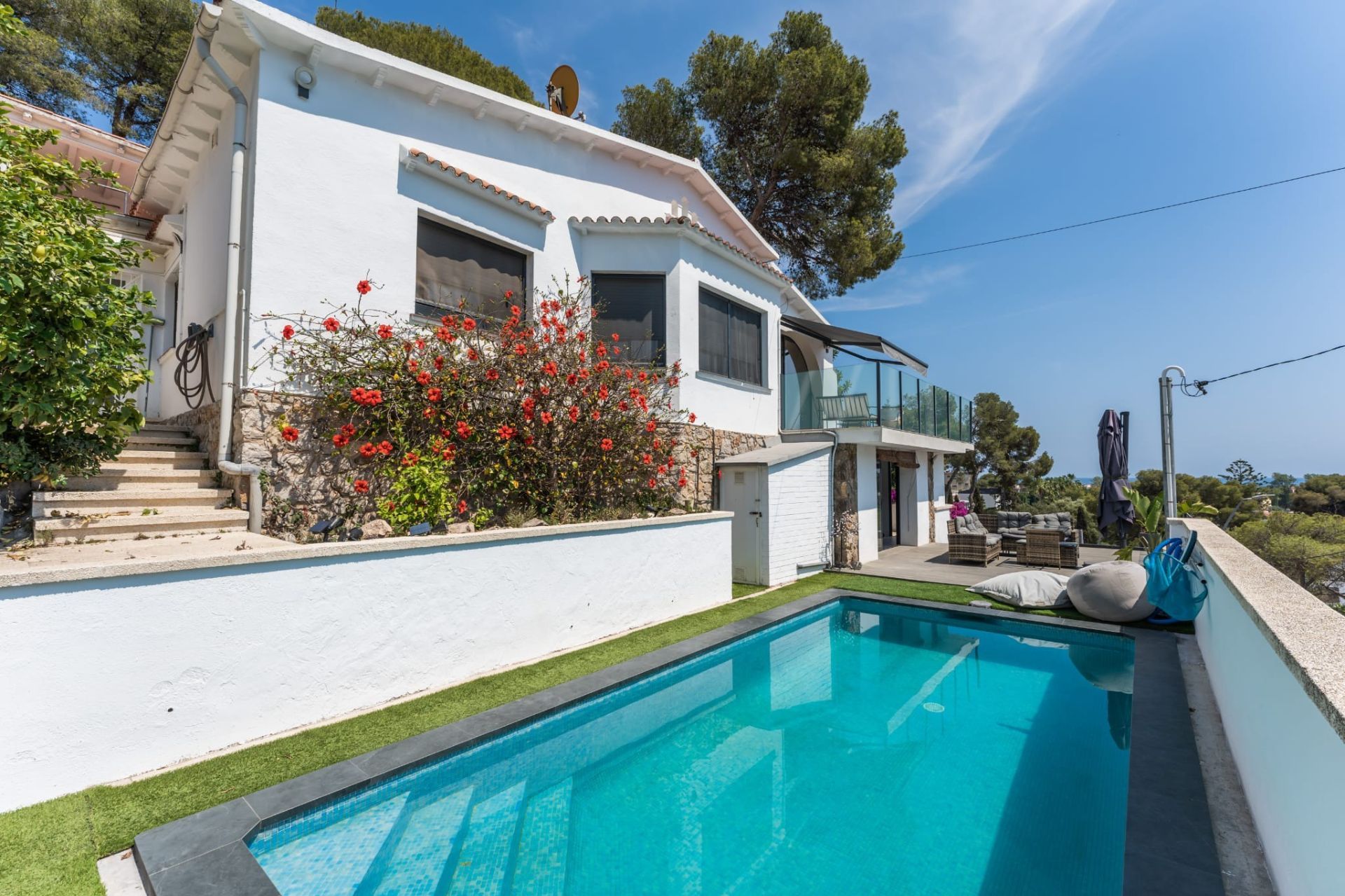 Villa in Castelldefels, for rent