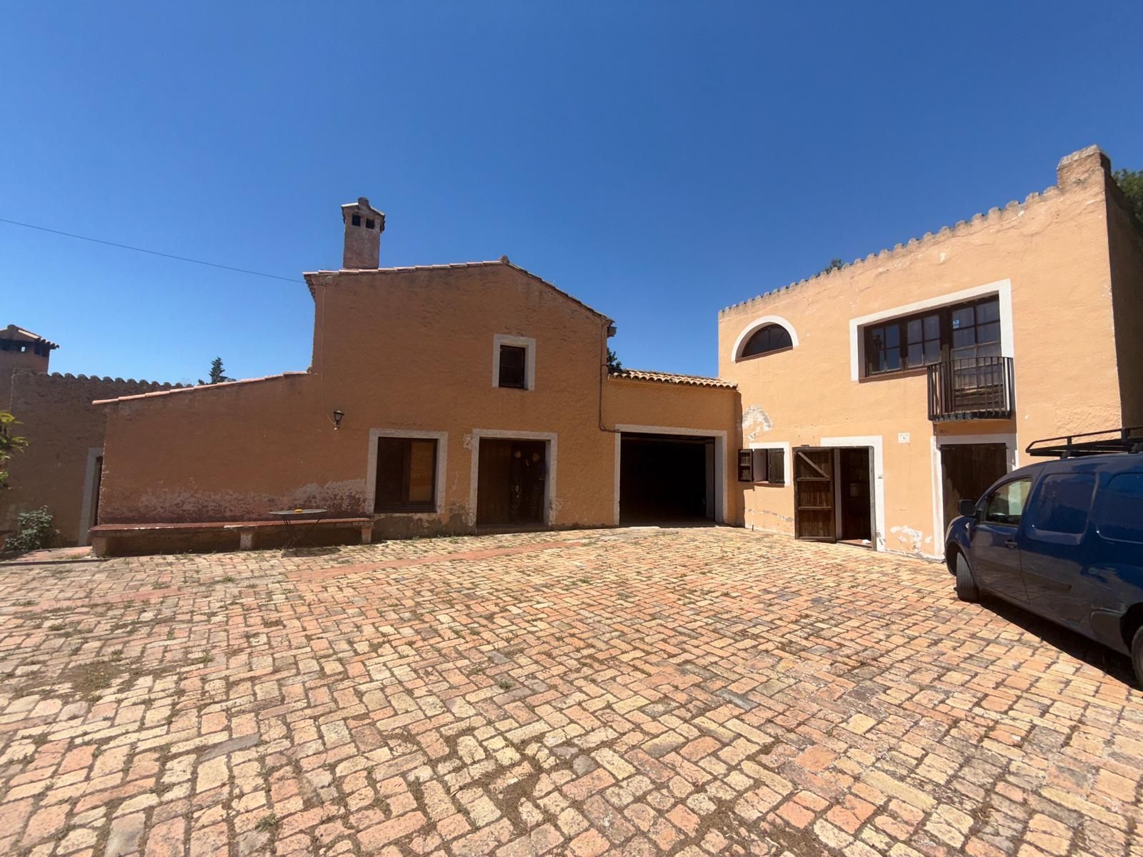 Villa in Querol, for sale