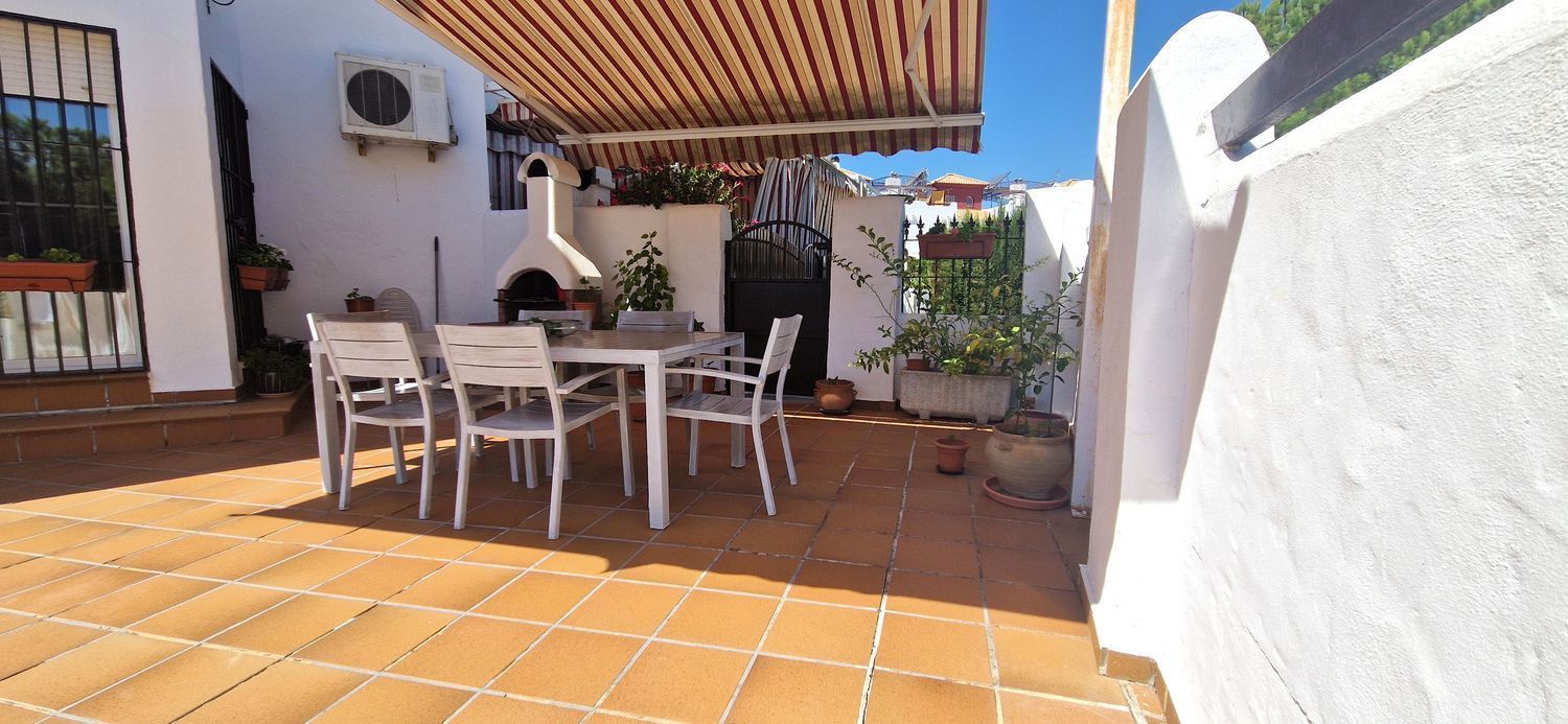 Дом из ряда жилого комплекса в Punta Umbría, продажа