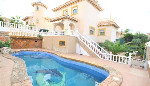 Villa i Orihuela Costa, villamartin, till salu 