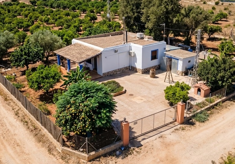 Casa de campo en Dénia, venta