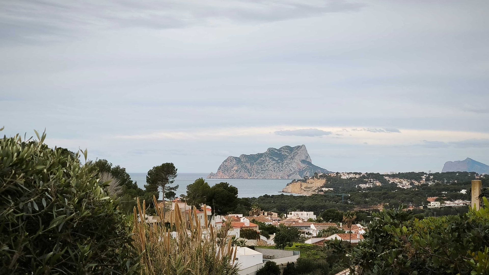 Living in Calpe - Peñón, Beaches & Living by the Sea