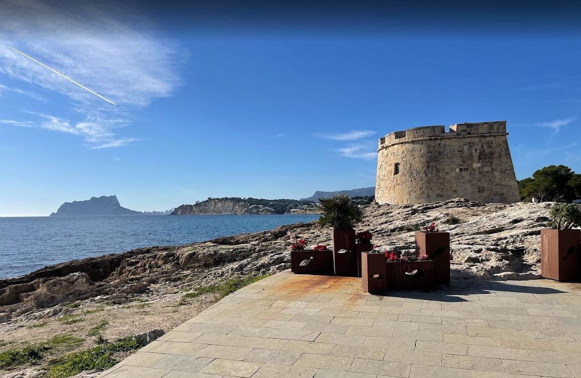 Vivir en Moraira - Infraestructura, inmobiliaria y vida cotidiana