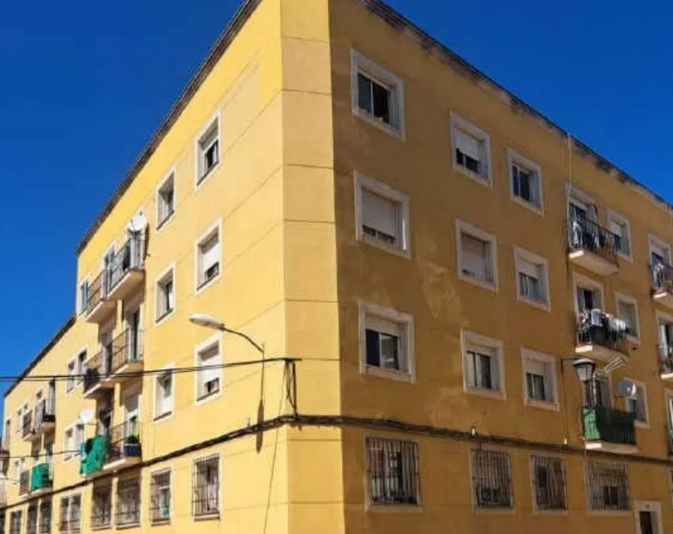 Gebäude in Almendralejo, verkauf